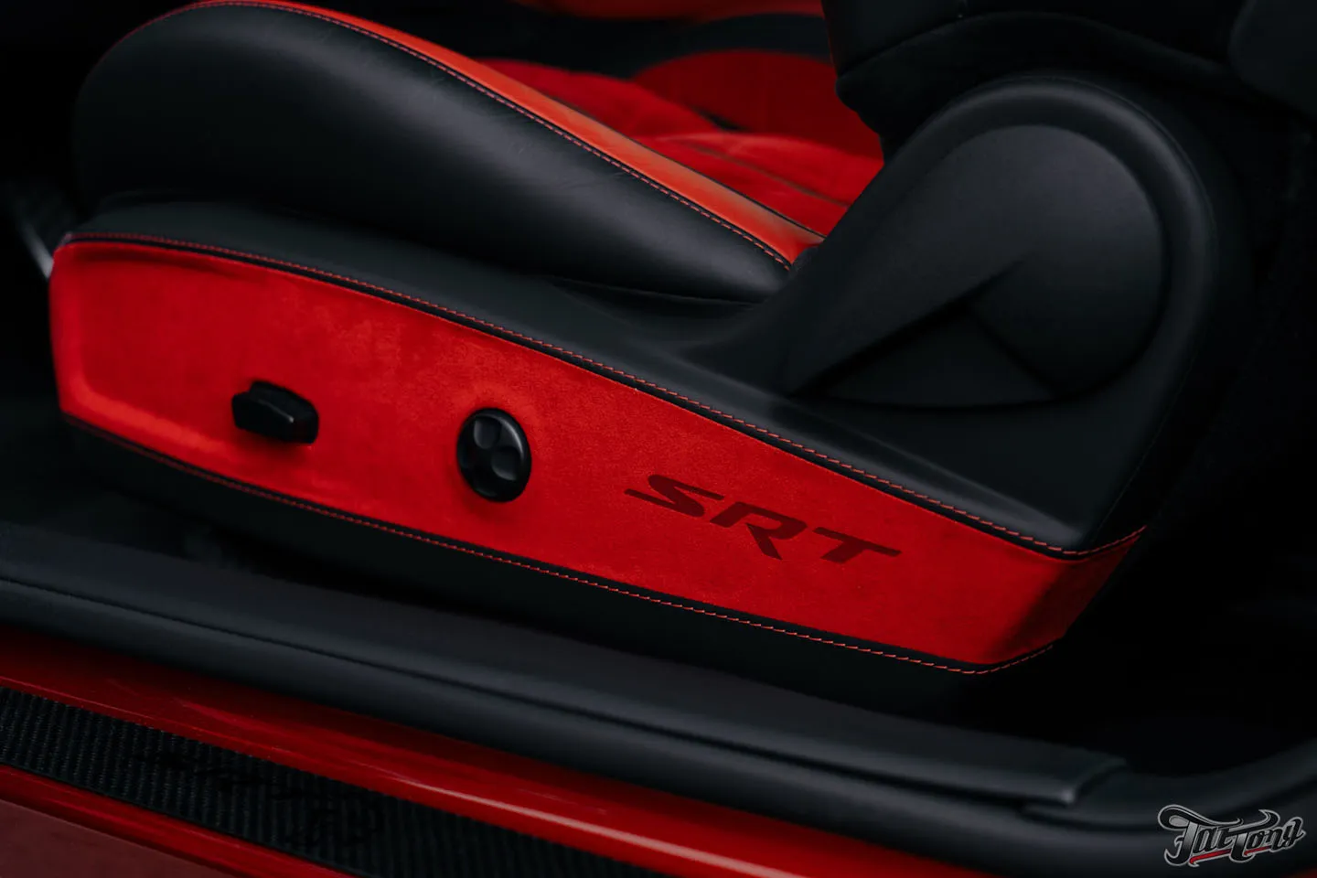 Вспомним большой проект по Dodge Challenger Hellcat?